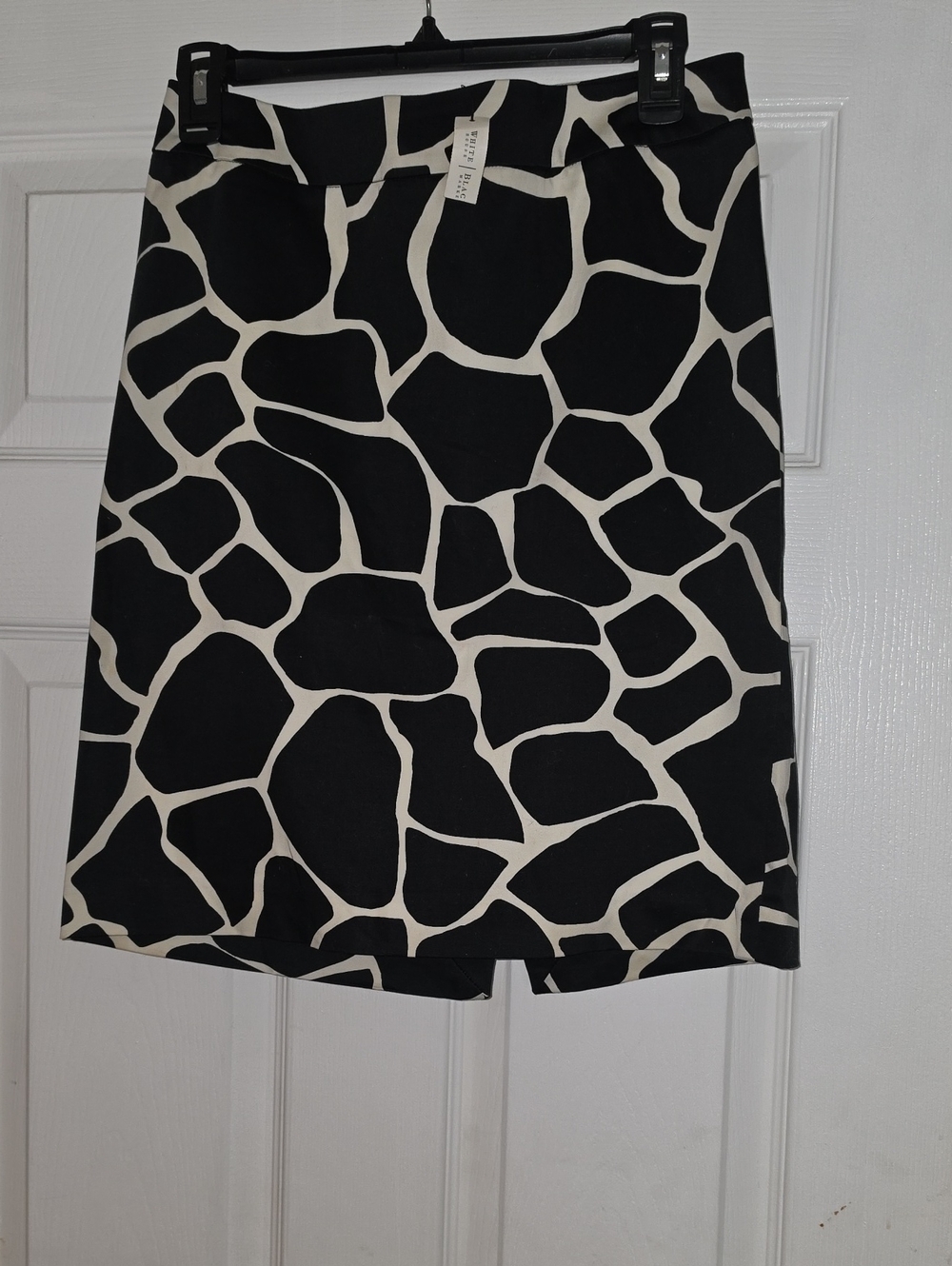 White House Black Market Black and White Abstract Print Pencil Skirt